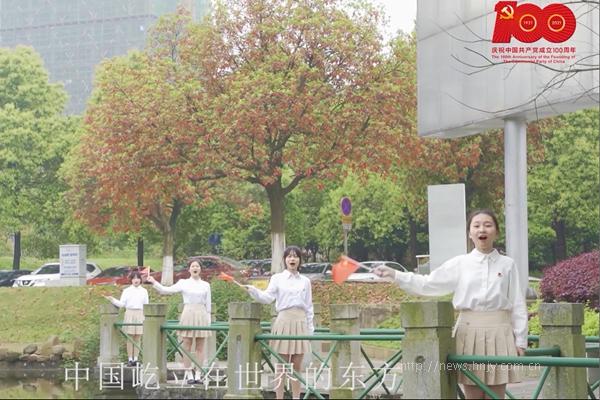 湖南工程学院:百首红歌班班唱,唱出青年好声音4.jpg 湖南工程学院:百首红歌班班唱,唱出青年好声音4.jpg