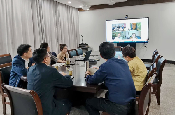 1602836545822068890.jpg 10.14中英合作办学项目管理委员会2020年度会议_副本.jpg