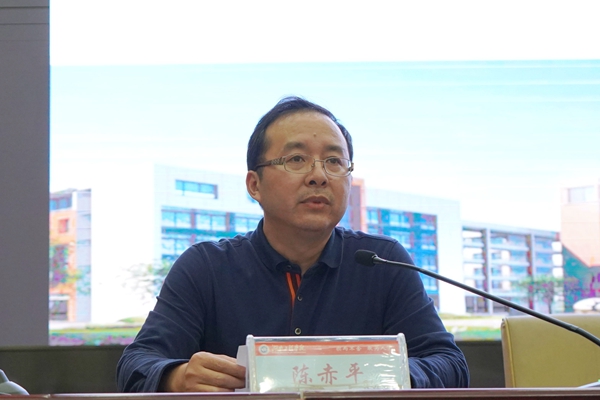 1603442156950054474.jpg 主持人.jpg